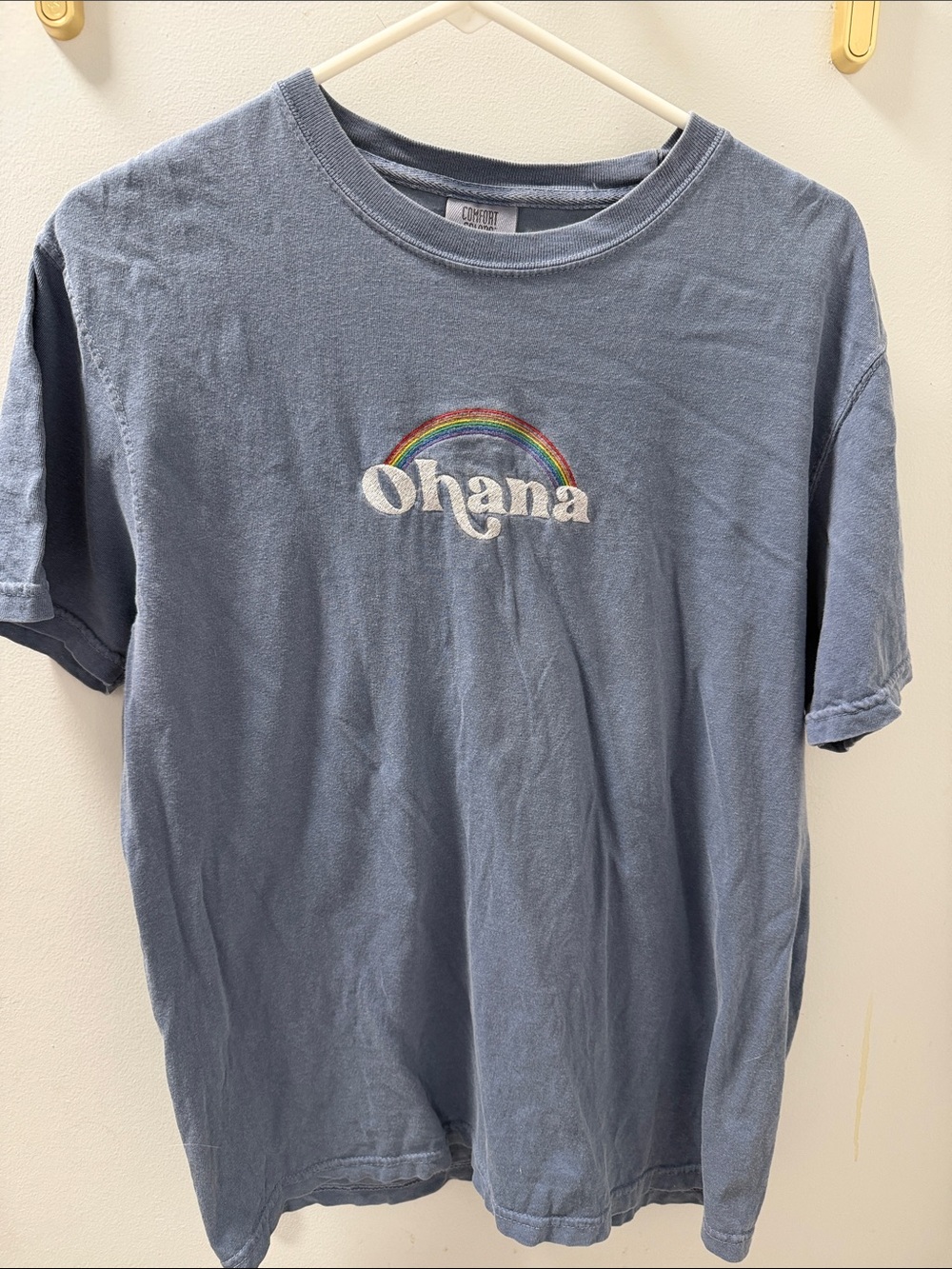 Ohana Rainbow Tee in Dusty Blue